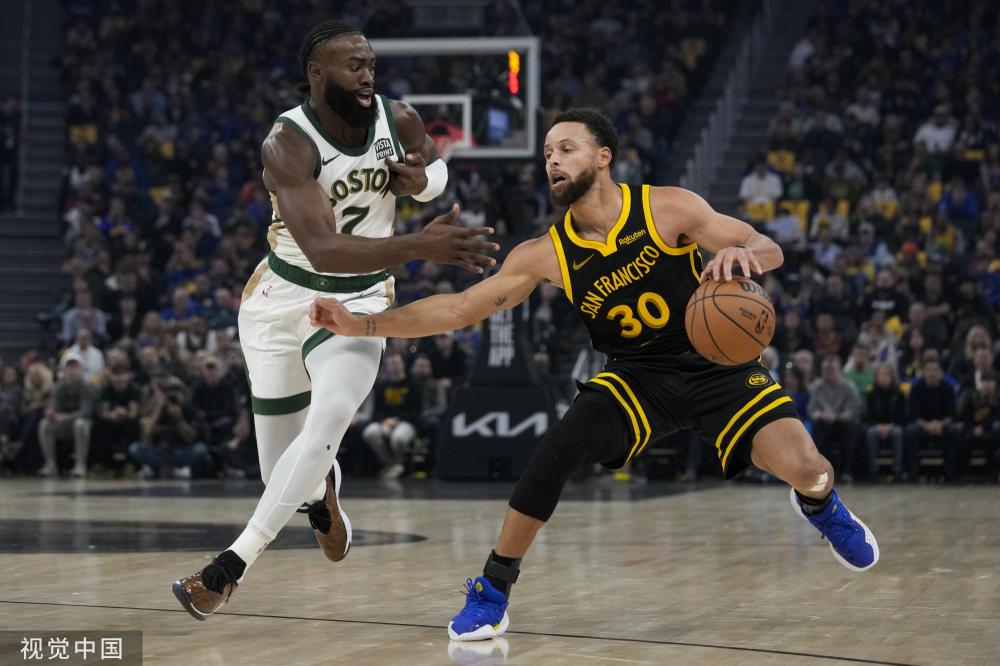 詹姆斯在蓝 詹姆斯在蓝