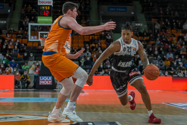 强的社区纽 强的社区纽